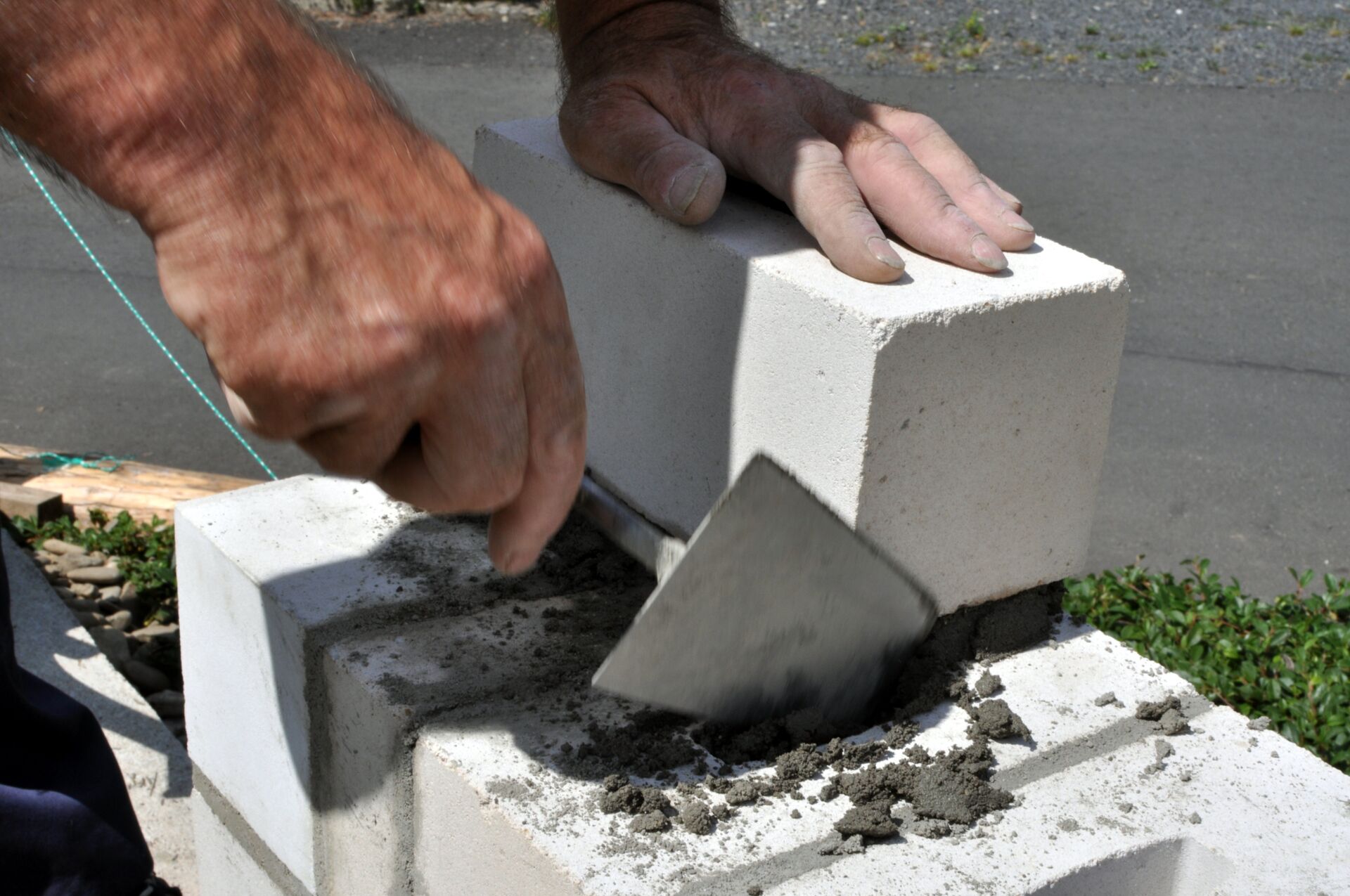 Ziegelmauerwerk, Klinker, Porenbeton, Wandbauplatten - alles zum Hochbau im Bauzentrum Groß Luja